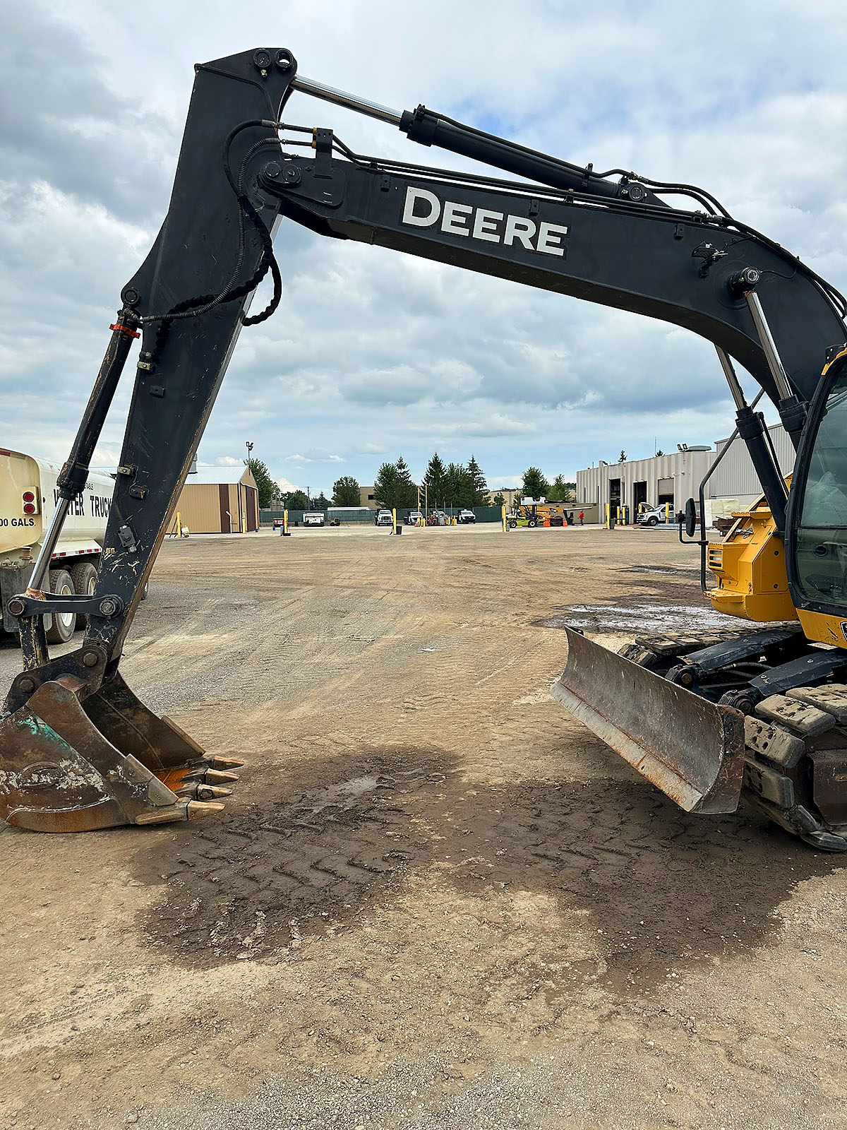 Komatsu WA270 Wheel Loader for sale, bucket