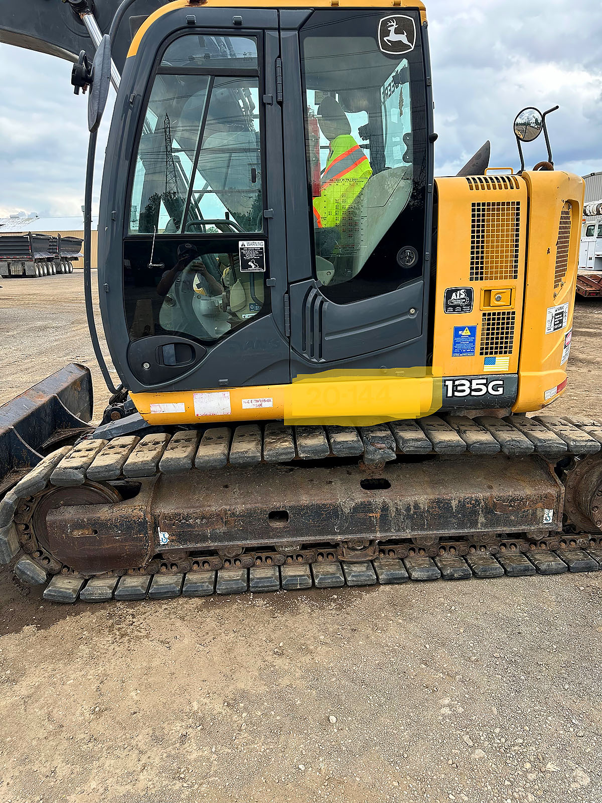 Komatsu WA270 Wheel Loader cab