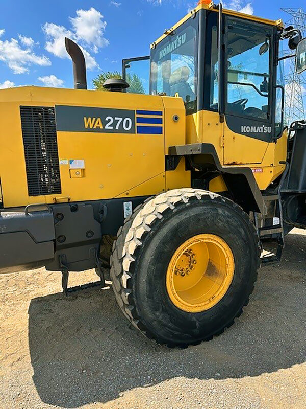 Komatsu WA270 Wheel Loader engine