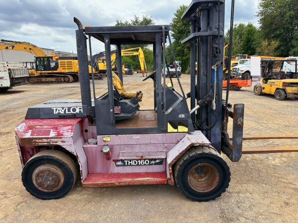 TAYLOR THD 160 Big Red fork truck right side for sale