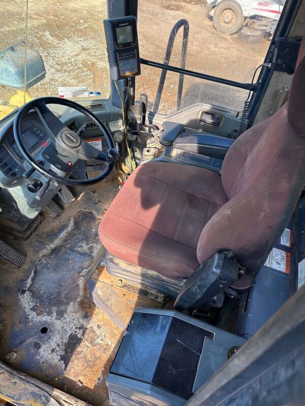 Komatsu WA500 Wheel Loader for sale, interior cabin