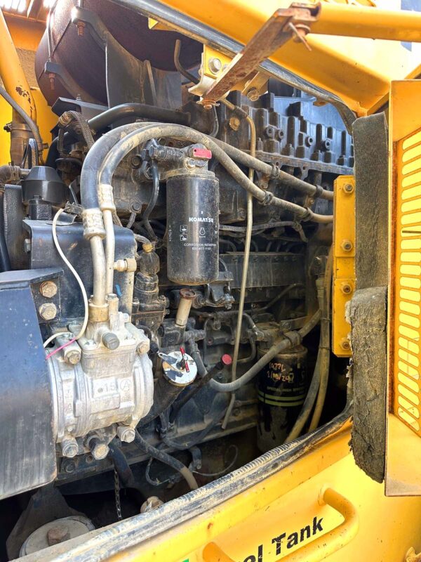 Komatsu WA500 Wheel Loader for sale, engine