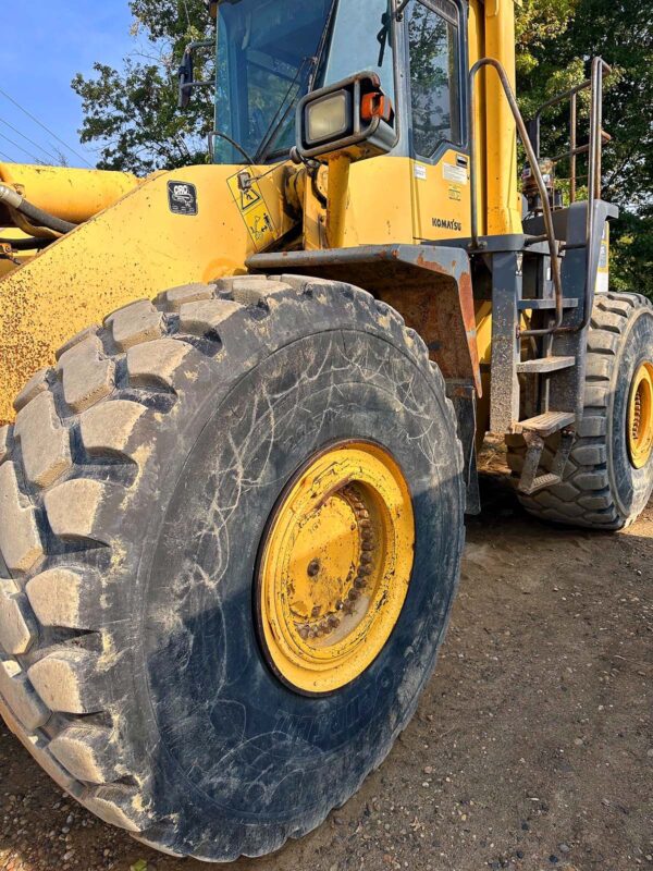 Komatsu WA500 Wheel Loader for sale, front tires