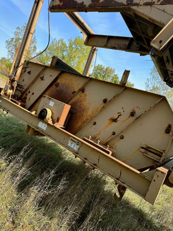 Screen Machine Topsoil Screener for sale, bucket