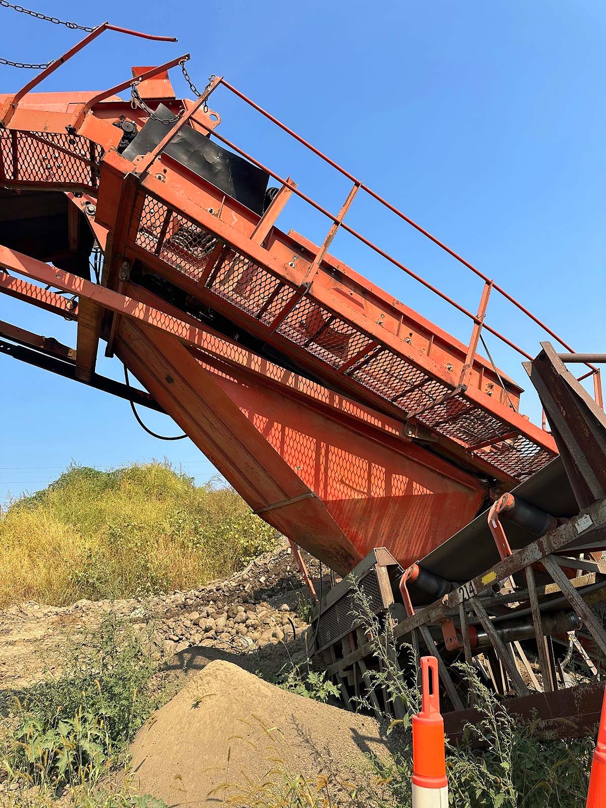 Terex Finlay 390 topsoil screener for sale, conveyor