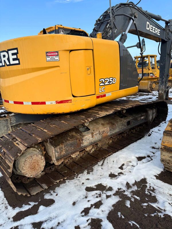 John Deere 225D LC excavator for sale track frame and shores