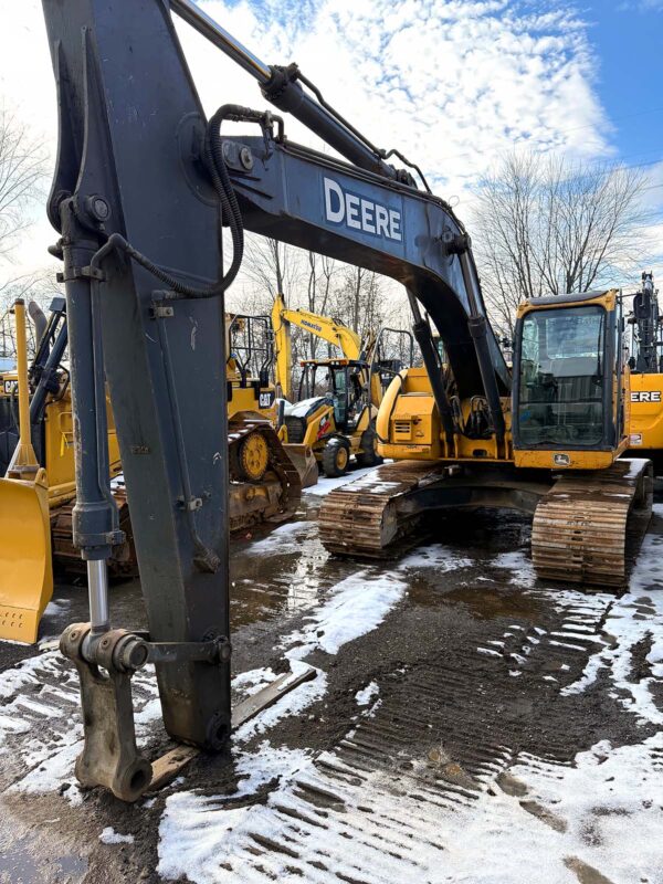 John Deere 225DX excavator for sale, boom, stick