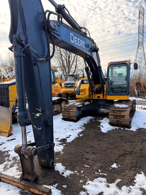 John Deere 225d excavator for sale boom, stick