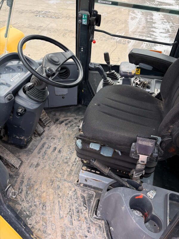 Komatsu WA320 6 Wheel Loader For Sale, cab interior